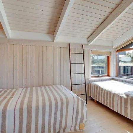 Riana - 375m From The Sea By Interhome *